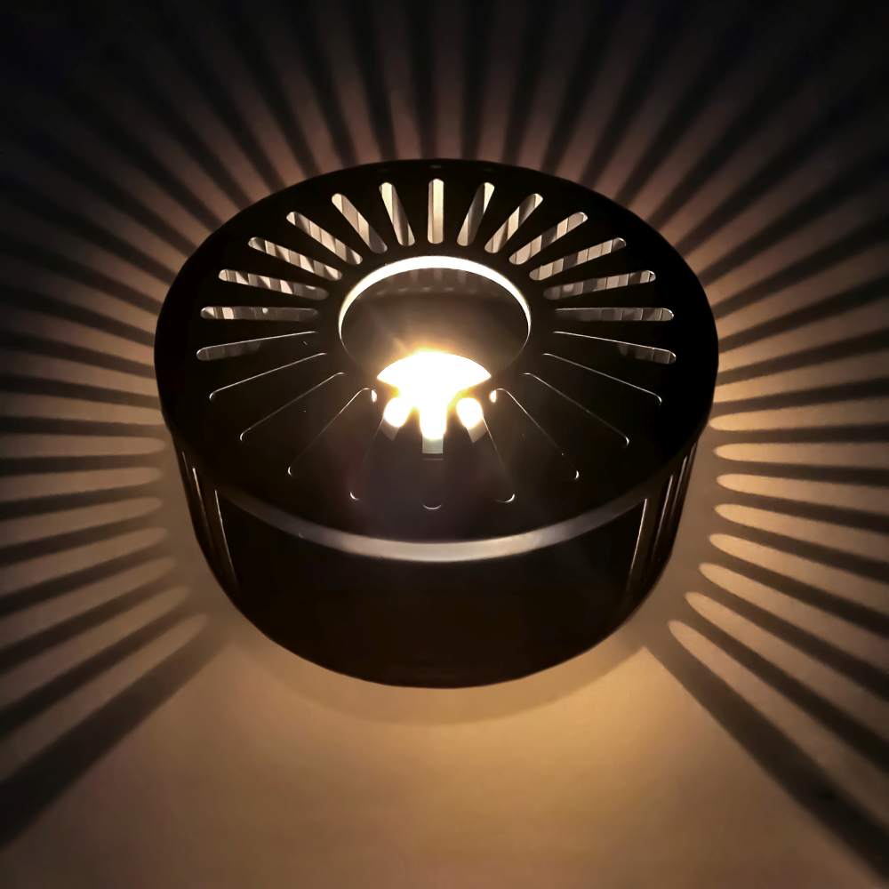 Creano schwarzes Stövchen "Stripes" aus Edelstahl mit Teelichthalter